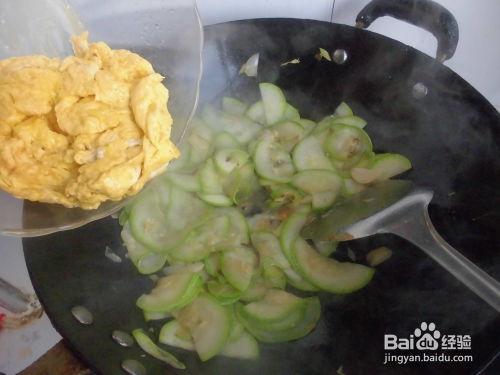 宝宝角瓜鸡蛋怎么吃,简单美味，助力宝宝健康成长